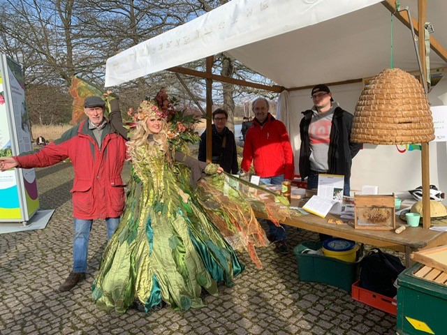 Bienenhaus im Britzer Garten im April 2023